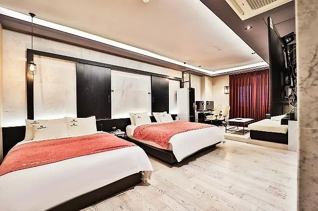 Busan Jeonggwan Hotel Raum