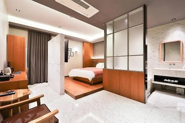 Busan Jeonggwan Hotel Raum